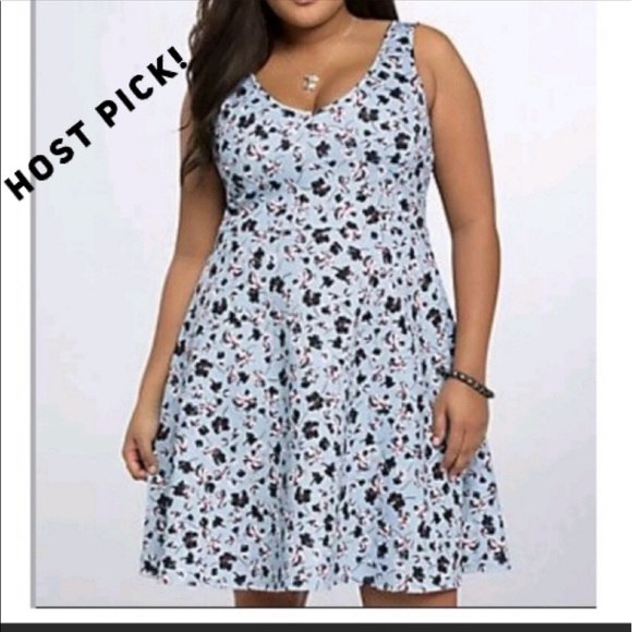 torrid Dresses & Skirts - 🎉HP🎉NEW Torrid blue floral swing dress 1X